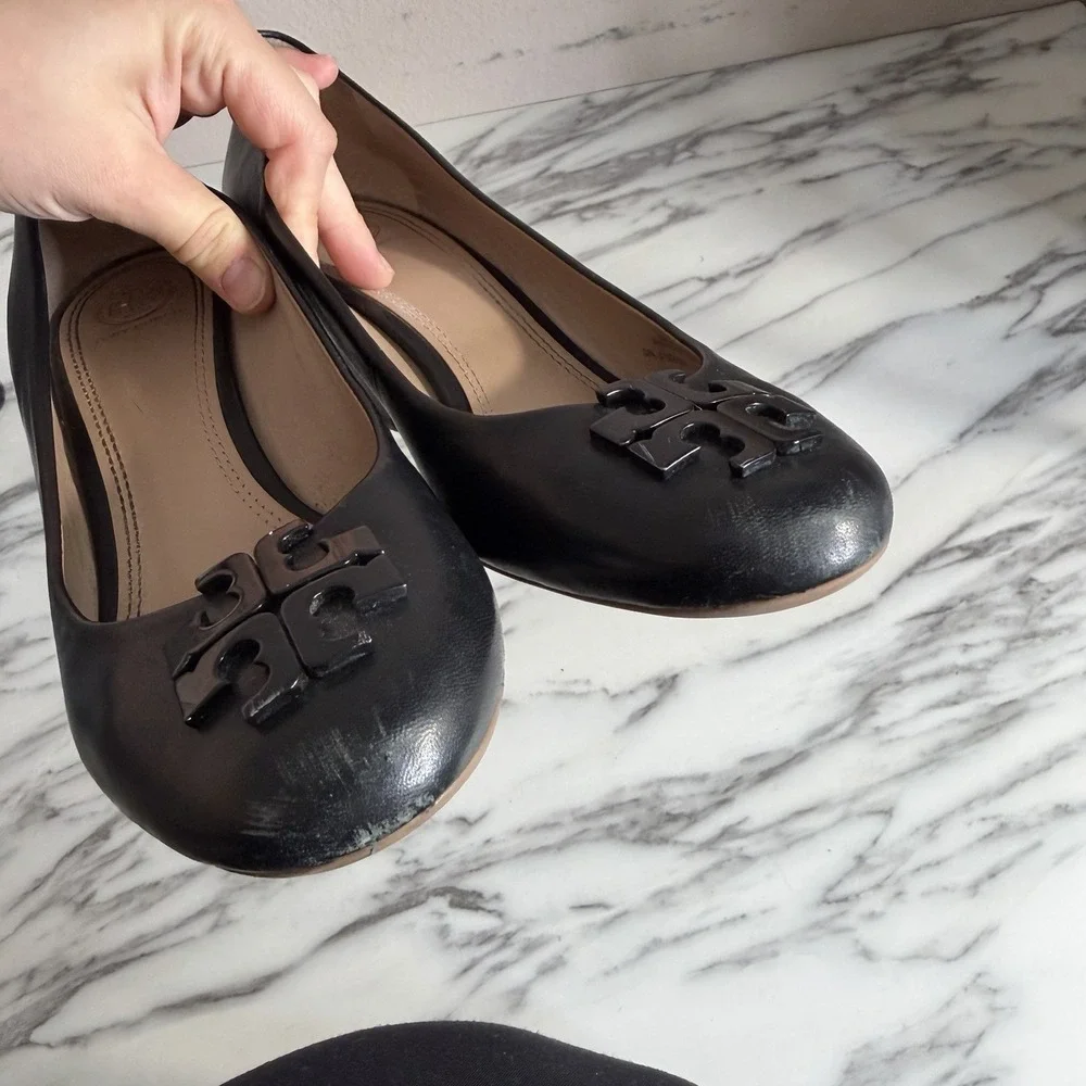 TORY BURCH Leather Wedge Pump Size 10 Heels Ballet Style Monogram Logo Black